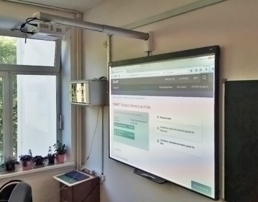 Интерактивная доска SMART Board SBM777V-43 : современное решение для сферы образования