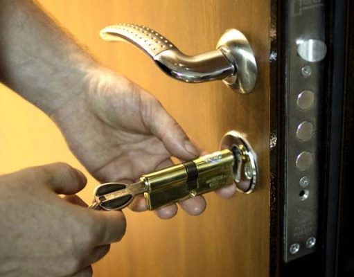 Меняем дверной замок самостоятельно. Как произвести замену быстро и профессионально